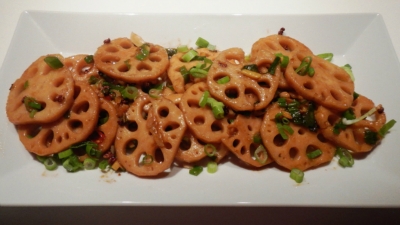 Lotuswurzel auf selbstgekeimten Sprossen