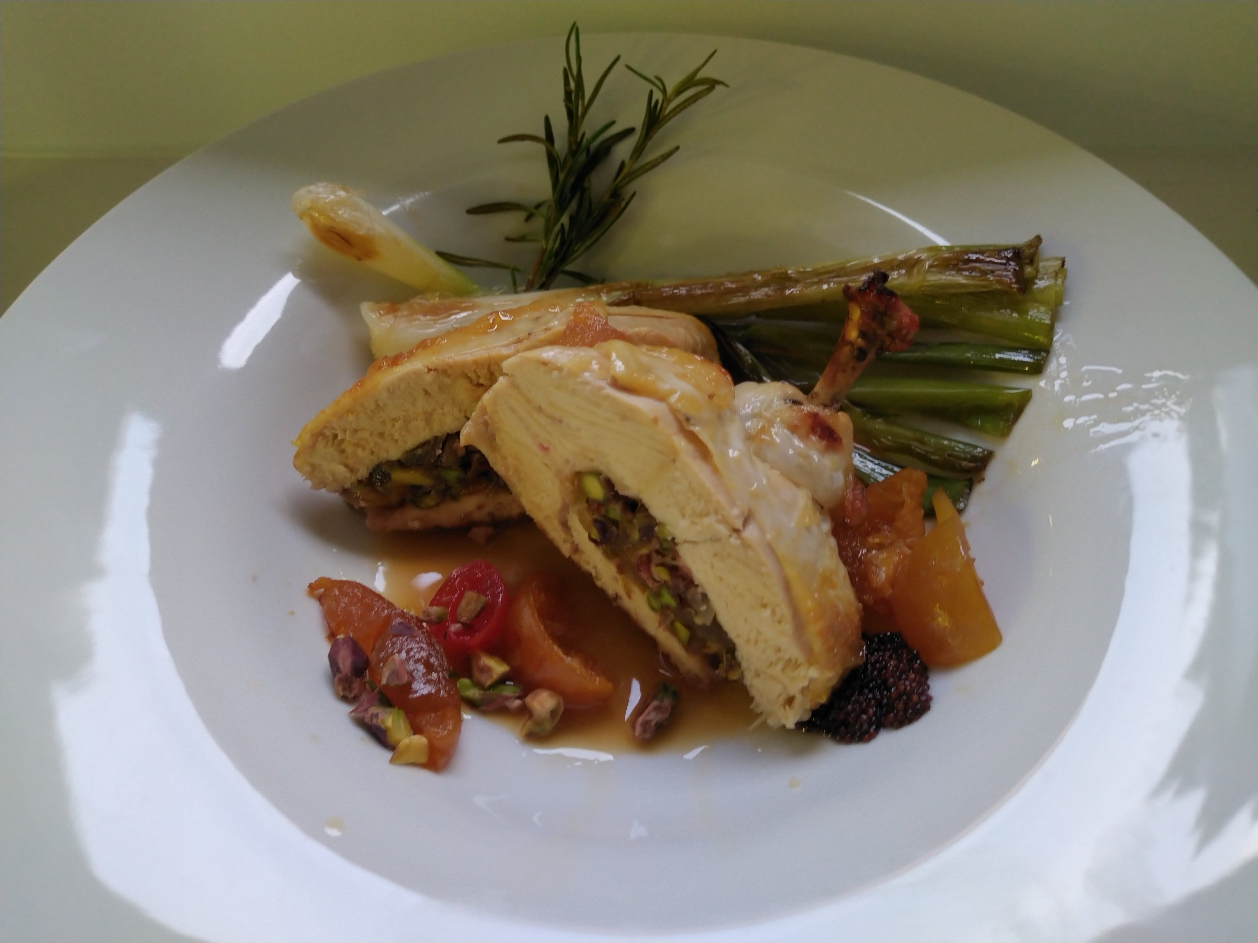 Maishuhn Supreme gefüllt mit Senffrüchten