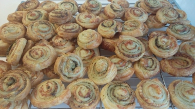 Pesto-Schnecken zum Aperitiv