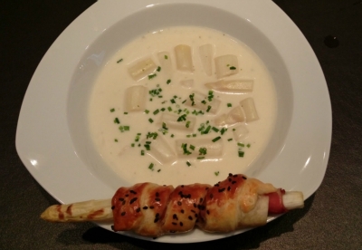 Spargelsuppe italienisch